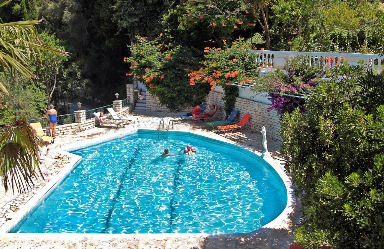 Callisto Beach Hotel Liapades Exterior photo