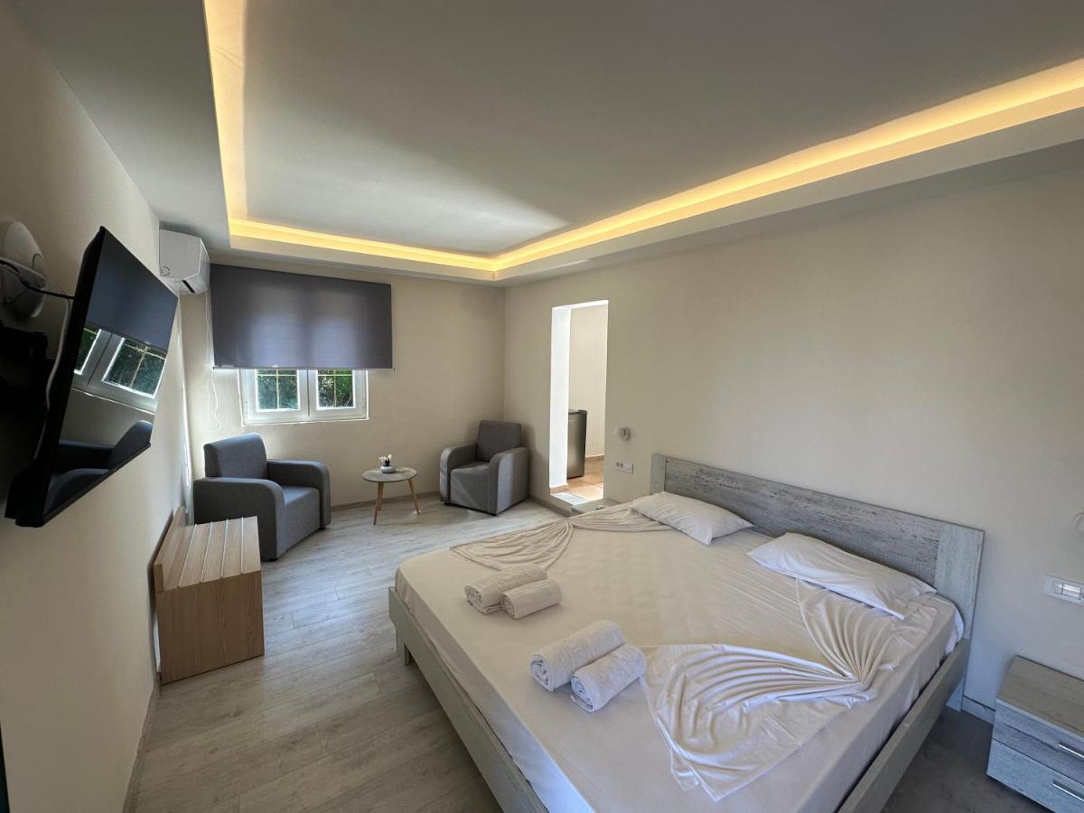 Callisto Beach Hotel Liapades Exterior photo